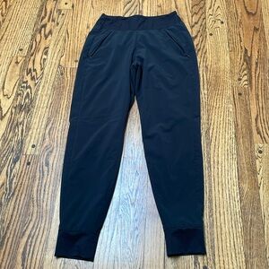 Athleta sz 2 Lined Brooklyn (?) Black pants joggers zippered front pockets